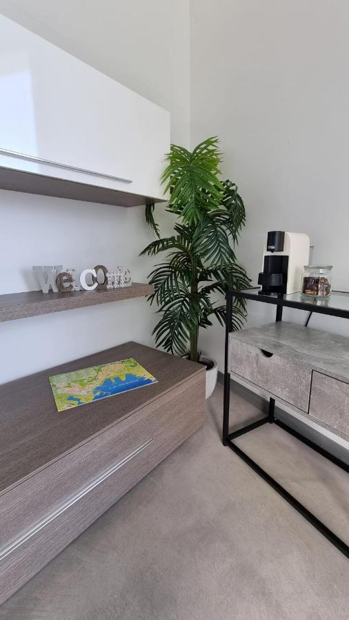 Byron Rooms Специя Экстерьер фото